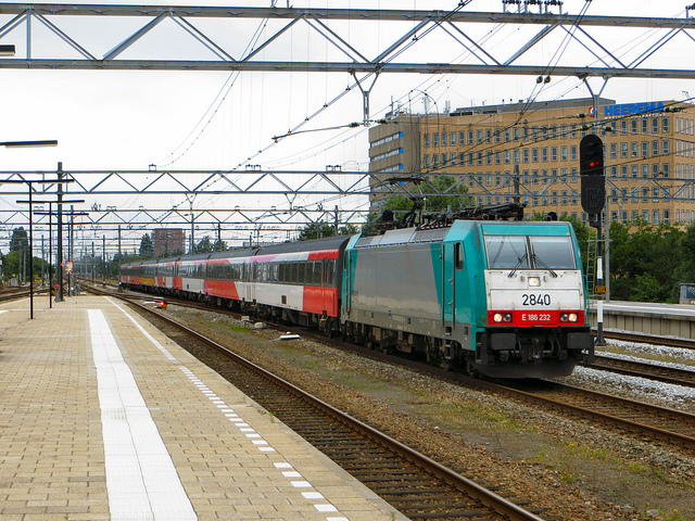 "Belgi� keurt nieuwe rijtuigen Beneluxtrein goed"