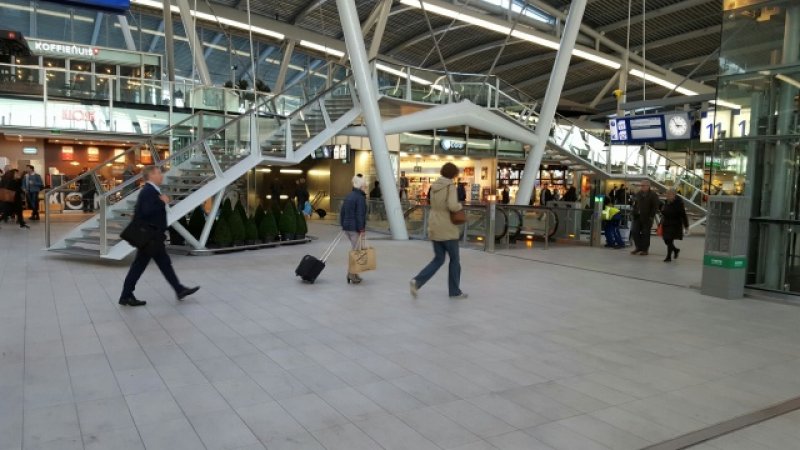 Station Utrecht Centraal, het knooppunt van Nederland. (Rechten: R. Claij)