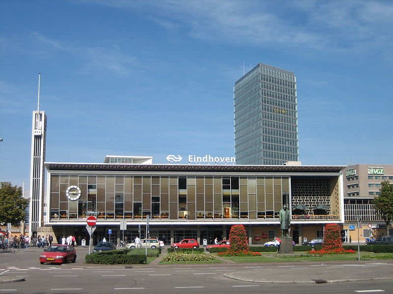 Het iconische stationsgebouw van Eindhoven. (Foto: Experience040)