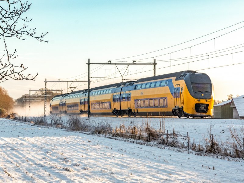 Vanwege het winterweer rijden er geen treinen in de regio Amsterdam en naar Schiphol. (Foto: Rob Dammers)