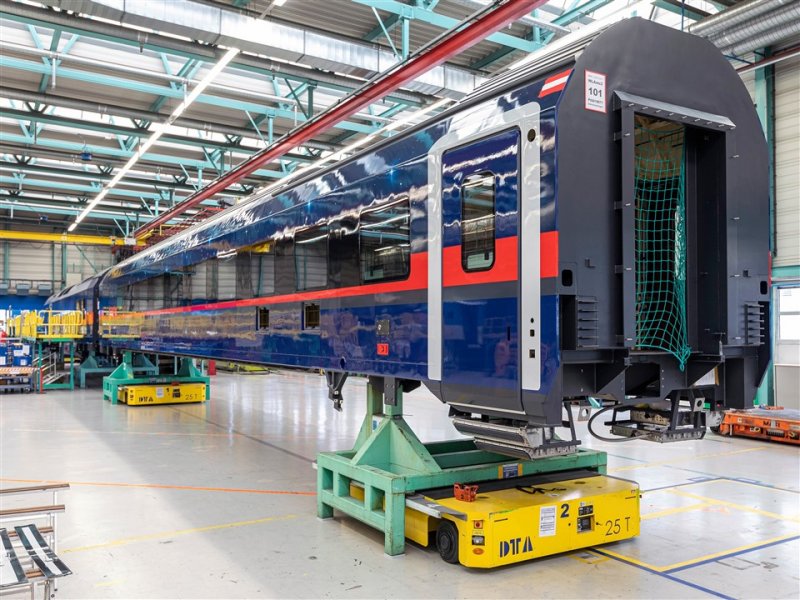 De nieuwe NightJet in aanbouw bij Siemens (Foto: Siemens / �BB)