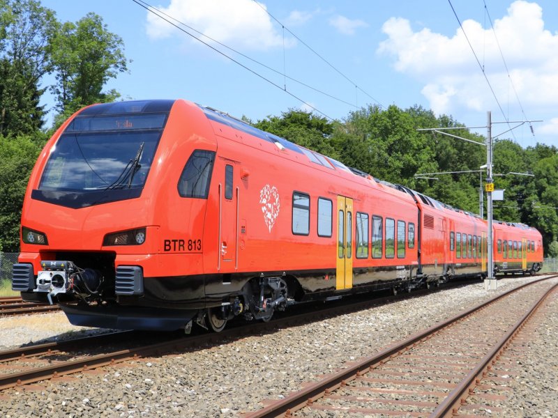 De BTR 813 die in Itali� ook bekend staat als de bi-modale FLIRT. (Foto: Tolini Maurizio)