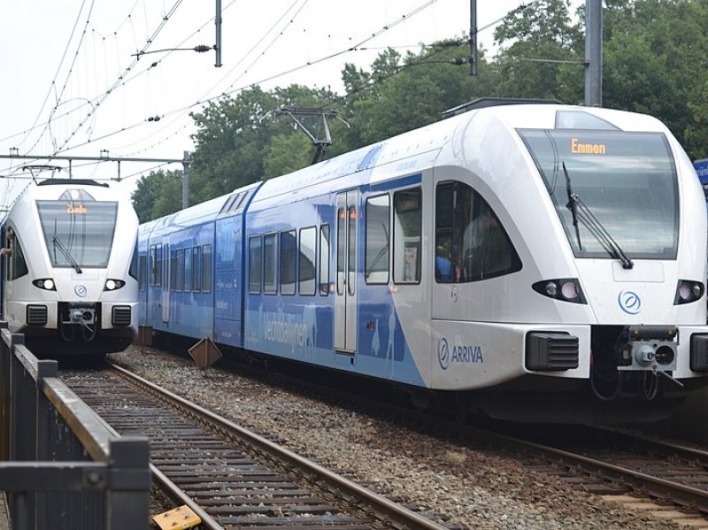 De Vechtdallijn waar Arriva rijdt heeft te maken met veel overlast. (Foto: Alfenaar)