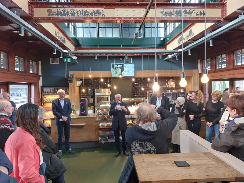 De nieuw geopende StationsHuiskamer op station Deventer. (Foto: NS)