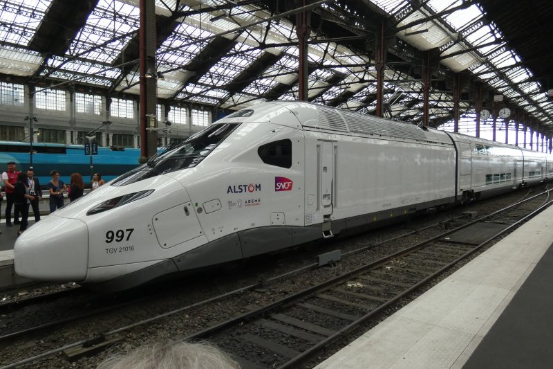 Een testtrein van de SNCF die in de toekomst gebruikt zal worden, maar mogelijk niet beperkt zal zijn tot in Frankrijk, maar ook in Itali�. (Foto: R�mi Simonnin)