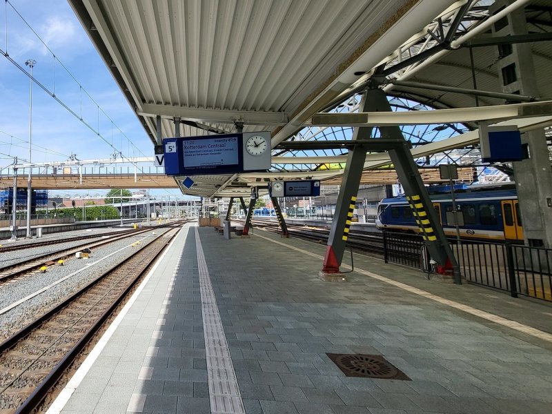 De roltrappen op station Zwolle staan al enkele weken stil vanwege de hoge waterstand. (Foto: European Roads)