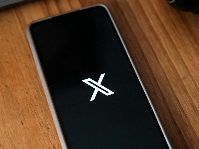 De Belgische vervoerders zijn vanaf woensdag niet meer actief op X. (Foto: Pexels)