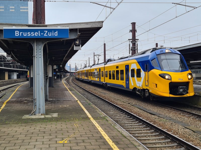 De Eurocity Direct naar Brussel kampt nog met veel vertragingen. (Foto: Treinenweb/Clayweb)