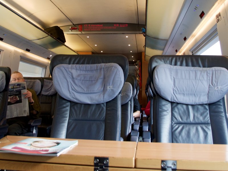 Het interieur van de trein. (Foto: Joshua Brown)