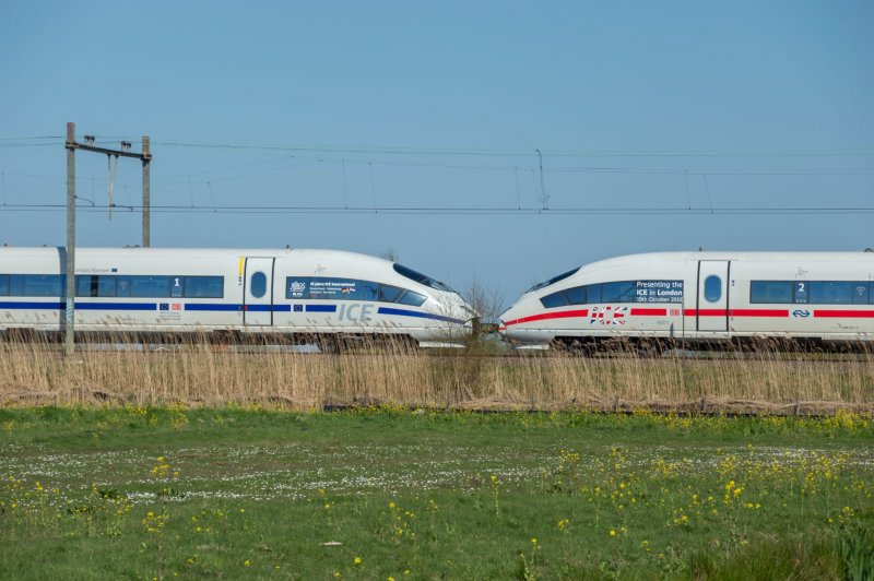De trein passeerde in de middag het spoor tussen Delft Campus en Schiedam. (Rechten: Delfttrains)