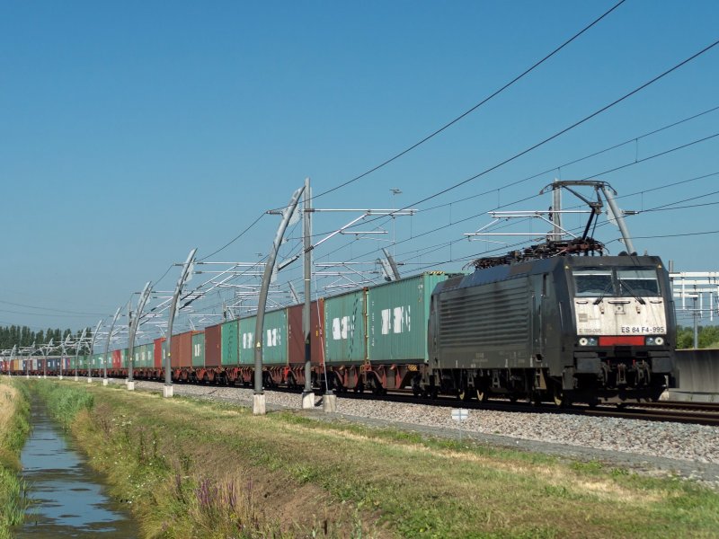 De Betuweroute tussen Rotterdam en Zevenaar wordt de komende jaren doorgetrokken naar Oberhausen. (Foto: Rob Dammers/CC)