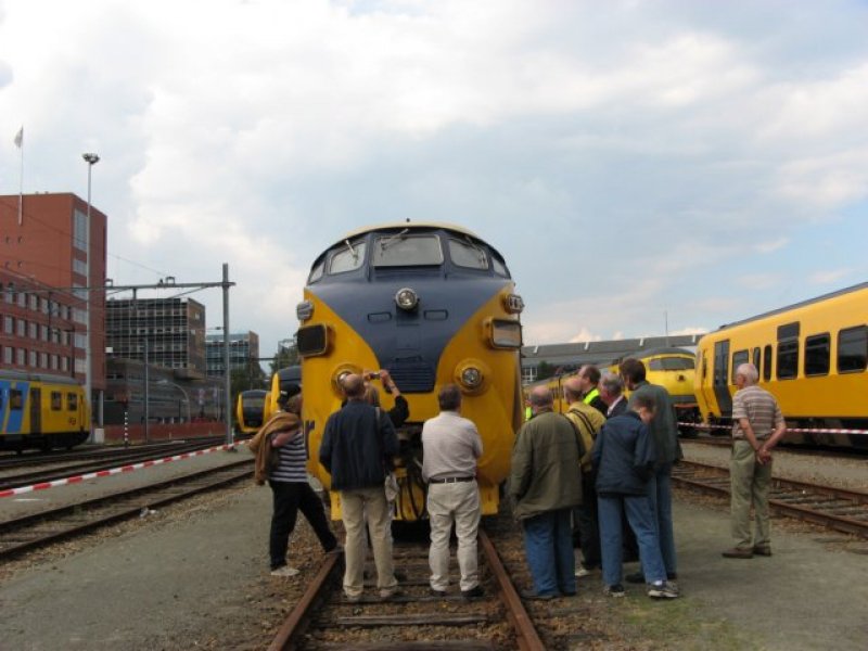 De Trans Europe Express nadat deze in 2006 in Zwolle was aangekomen, met een open dag die voor grote belangstelling trok. (Foto: Treinenweb)
