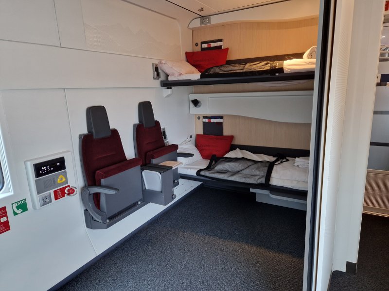 De rolstoelcoupe is geschikt voor een gezin, en telt vier bedden.  (Rechten: Treinenweb/Clayweb)