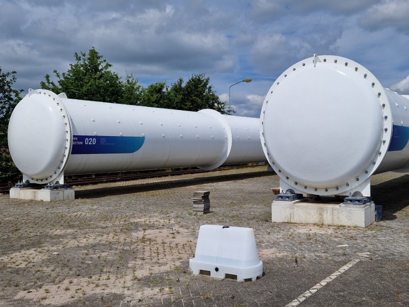 De grote testbuis van de EHC in Veendam die gebruikt werd tijdens de Hyperloopweek. (Foto: Treinenweb/Clayweb)
