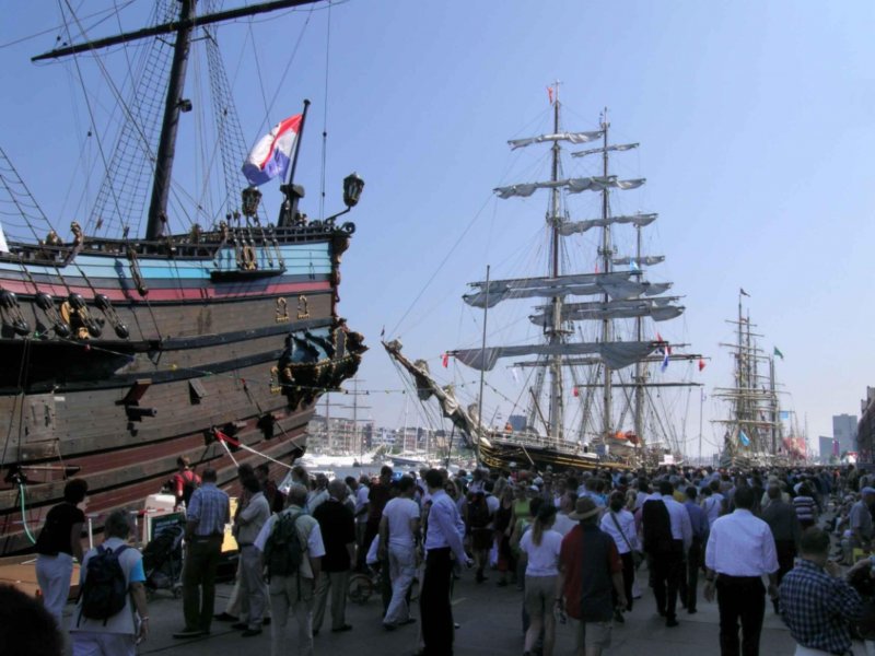 Tijdens SAIL wordt er veel drukte verwacht van en naar Amsterdam Centraal. (Foto: DirkVdM)