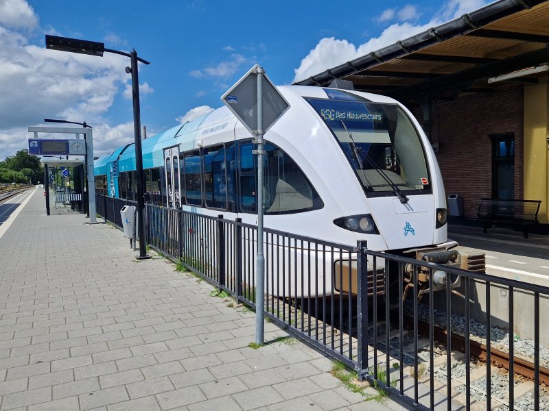 Arriva verlaagt in Noord-Nederland de tarieven voor treinreizen. (Foto: Treinenweb/Clayweb)