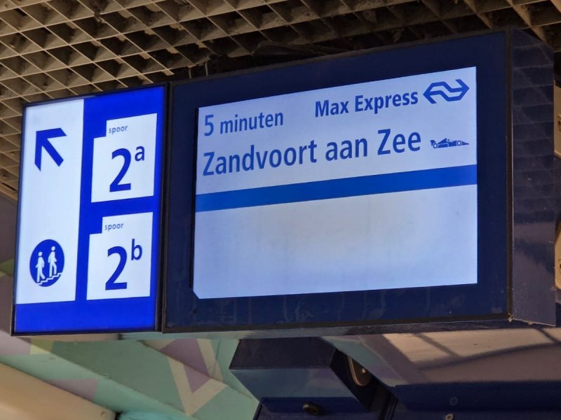 Gedurende de Grand Prix reed er elke vijf minuten een trein van en naar Zandvoort. (Foto: R. Claij)