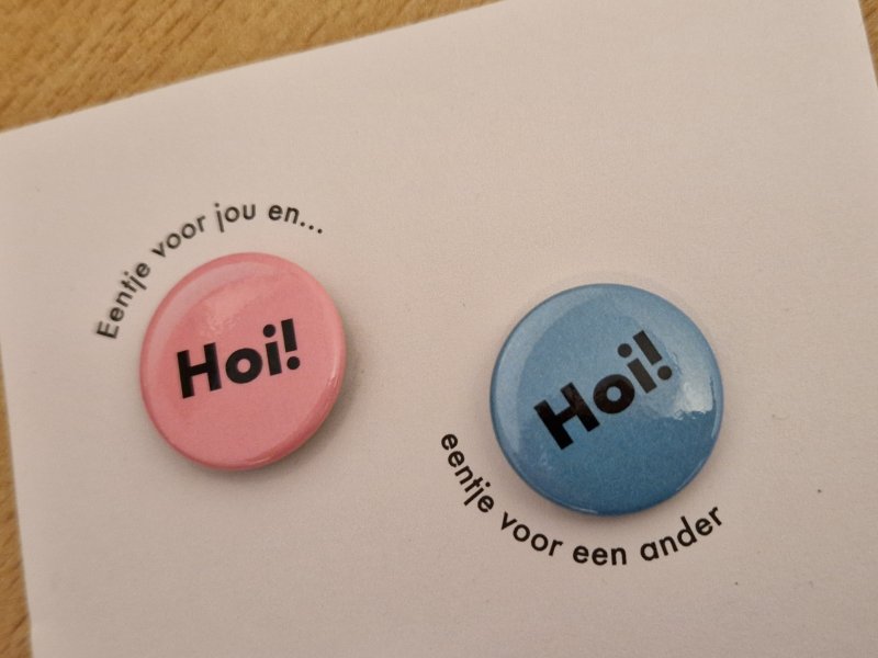 De buttons die tijdens de campagne werden uitgedeeld. (Foto: Clayweb / Treinenweb)