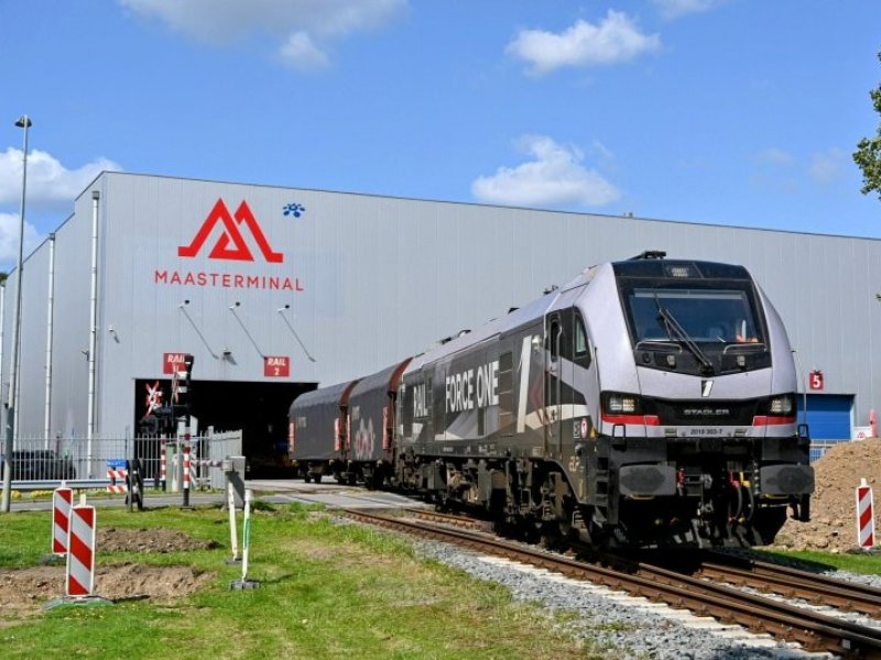 De krachtige Euro9000 van Stadler