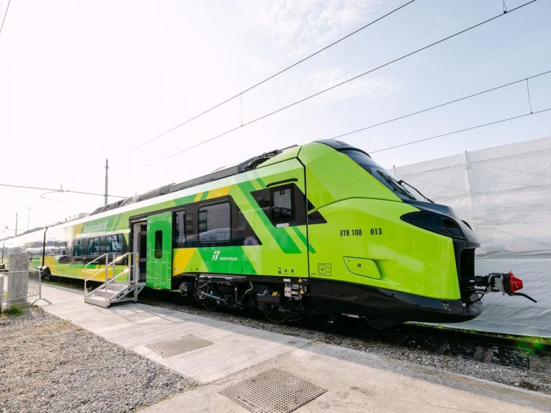 De presentatie van de ETR 108 tijdens ExpoFerroviaria 2025. (Foto: Alstom)