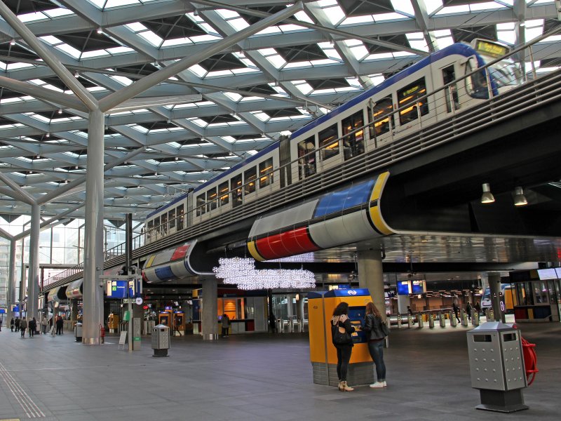 Een archieffoto van Den Haag Centraal. (Foto: Fred Romero / CC)