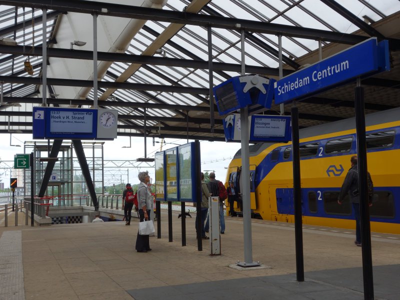 Het station van Schiedam Centrum. (Foto: KlausMiniwolf (CC))