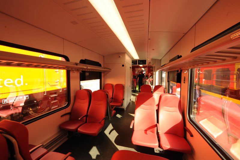 Het interieur van de FLIRT-trein. (Rechten: Bahn-Journalist)