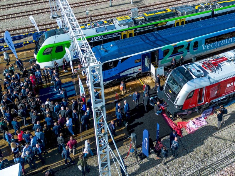 Er waren veel mensen op de been voor de presentaties van de treinen. (Rechten: L. Recki/ P. Swiderski, TRAKO)