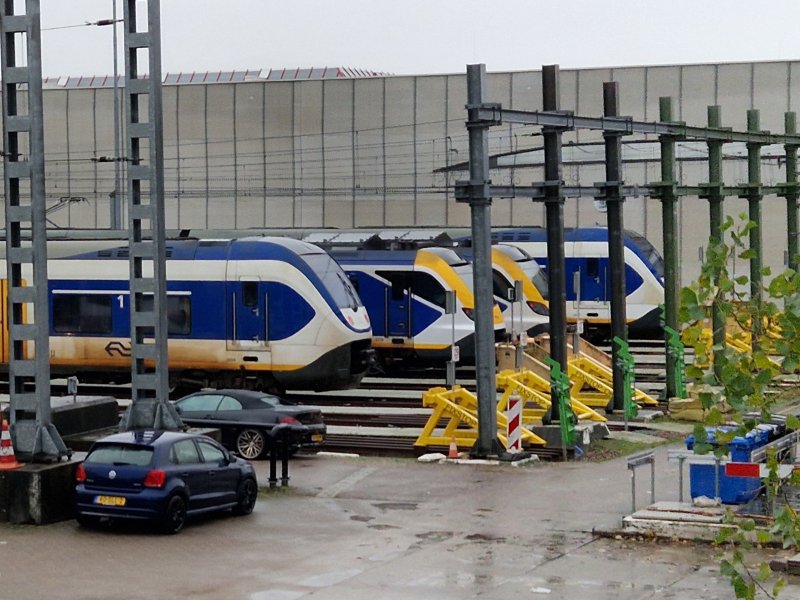 Een archieffoto van de werkplaats in Leidschendam, waar ook hard gewerkt wordt om de achterstand in te halen. (Foto: Treinenweb/Clayweb)