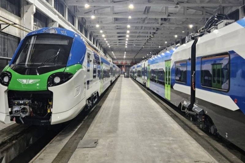 De aankomst van de eerste paar treinen in Bulgarije. (Foto: Alstom)