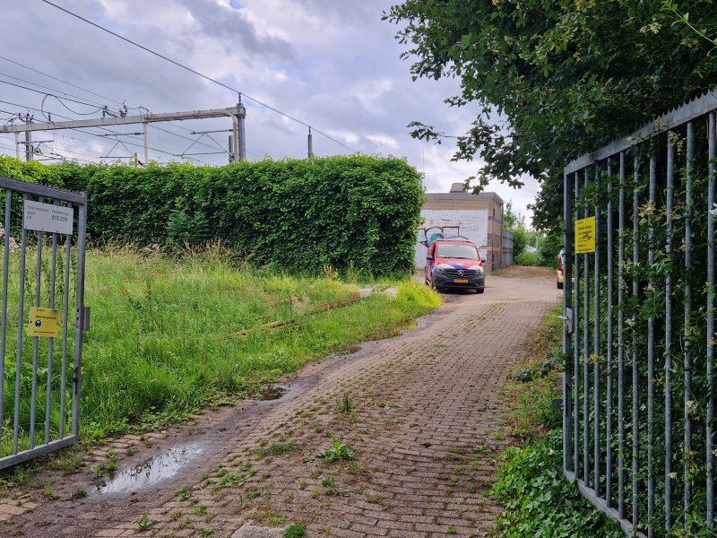 Het onderstation in Woerden waar de brand uitgebroken is. (Foto: Treinenweb/Clayweb)