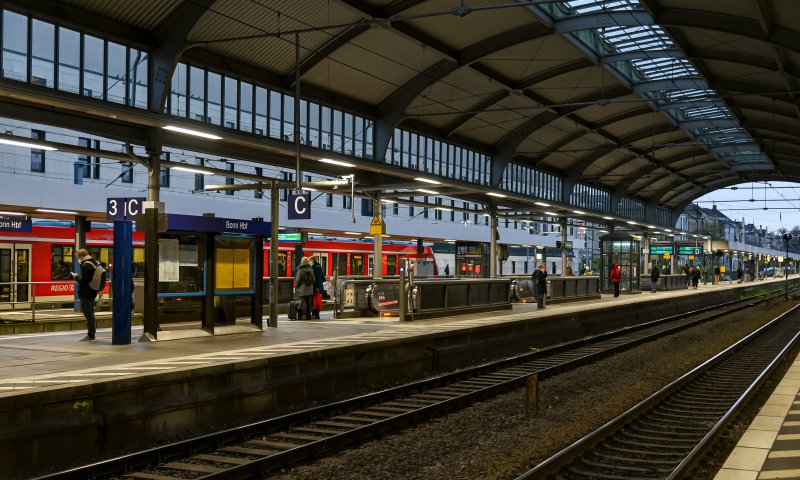 Het station Bonn Hauptbahnhof. (Foto: Jorge Franganillo (CC BY 2.0))