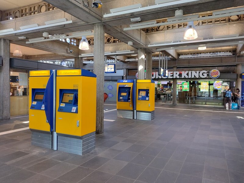 Het station van Enschede krijgt zonnepanelen om het station energie te geven. (Foto: Sneeuwvlakte (Creative Commons))