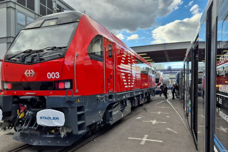 De locomotief gepresenteerd op de sporen tijdens InnoTrans. (Rechten: Iain Dobson)